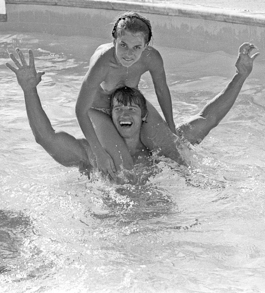 Arnold Schwarzenegger & Nastassja Kinski by Michael Ochs (1976) Arnold Schwarzenegger & Nastassja Kinski (1)